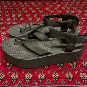 Teva flatform sandals